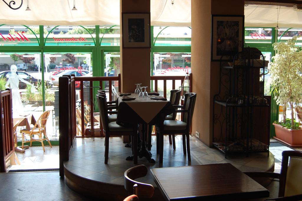 Hotel Restaurant La Belle Epoque 르크로조 외부 사진